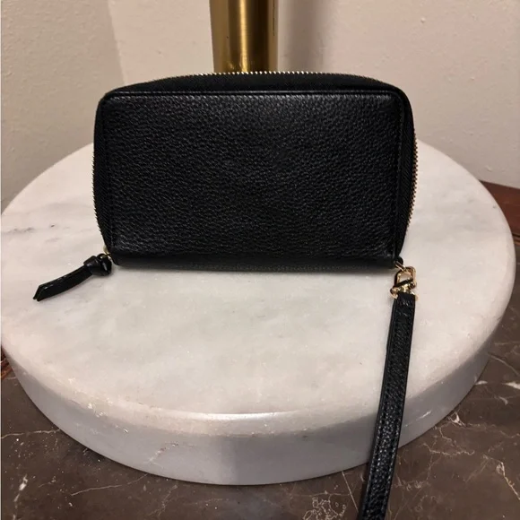 Tory Burch - Picture 2 of 4